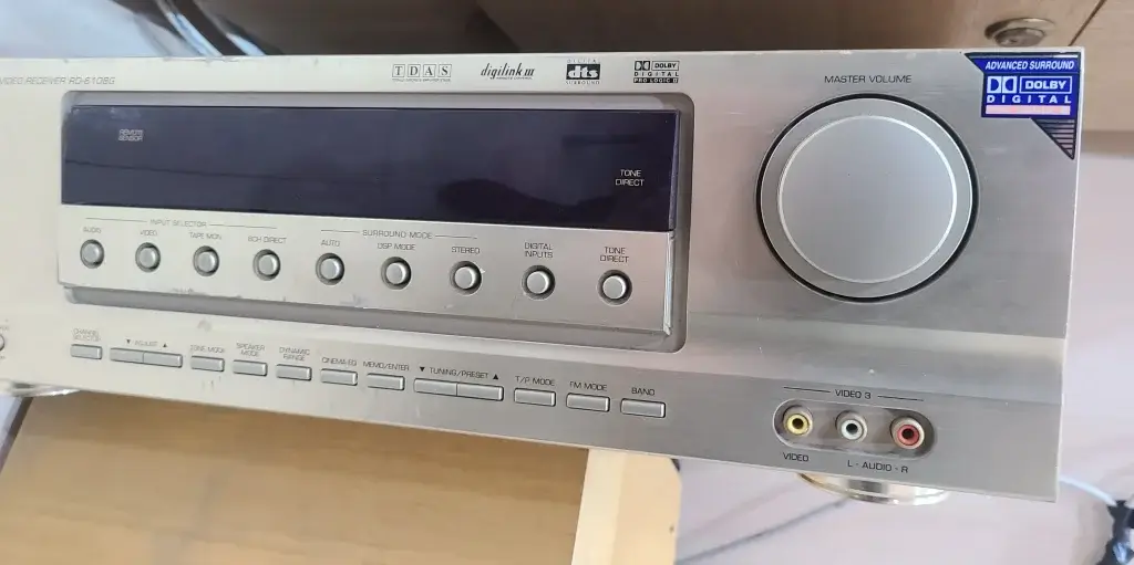 [사진 2: Sherwood RD-6108G 전면 사진]